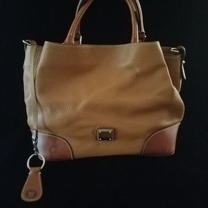 Dooney & Bourke Large Barlow handbag